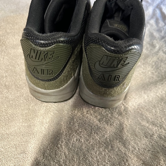 Nike sneakers - Picture 3 of 5